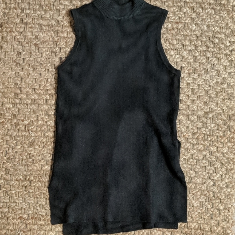 Sleeveless Mock Turtleneck Dark Green